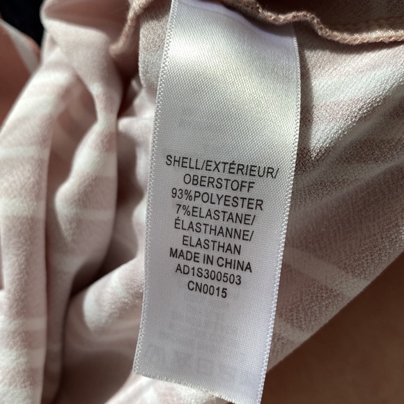 🥭(4 for $15) White and Pink Striped Top - Picture 7 of 7